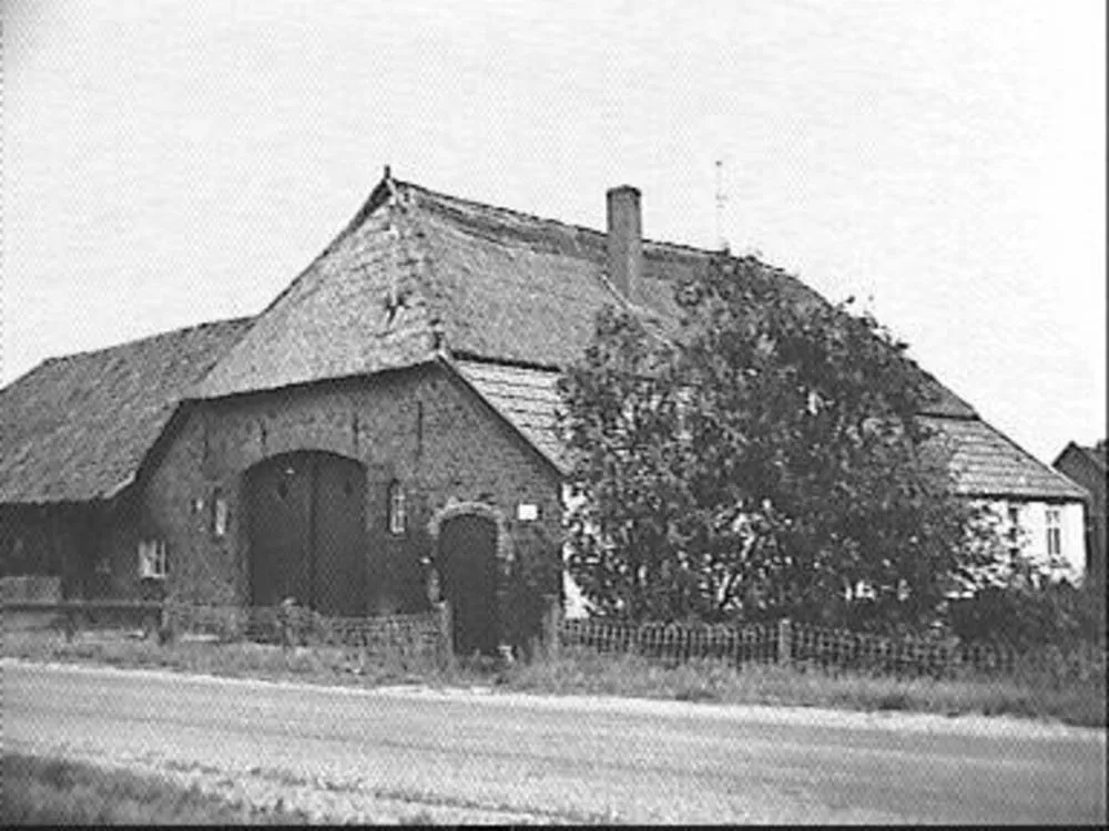 Loerbeek: Achter- en zijgevel - Loerbeek - 20467062 - RCE
