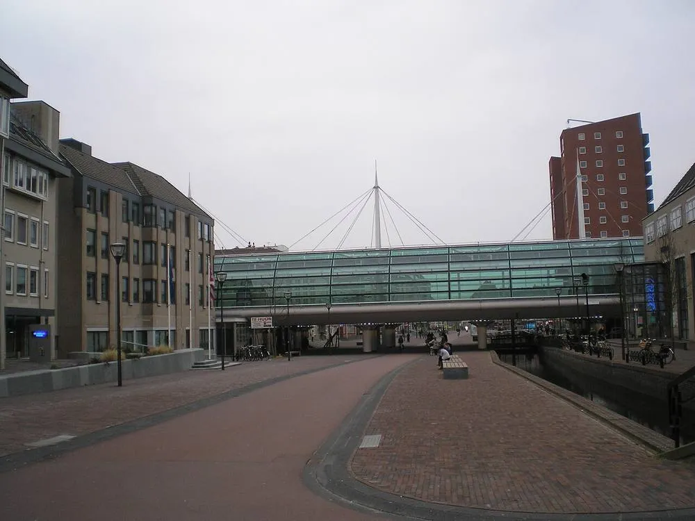 Houten: Gemeentehuis NS-station Houten nederland